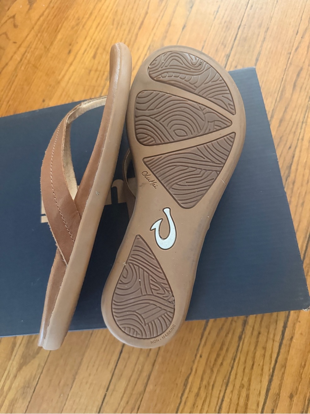 OluKai HONU Women's Brown Leather Flip-Flop Sandals - Picture 7 of 10
